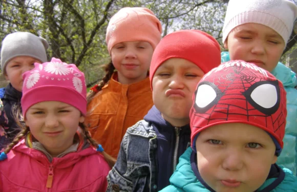 Не хочу в дитячий садочок :(